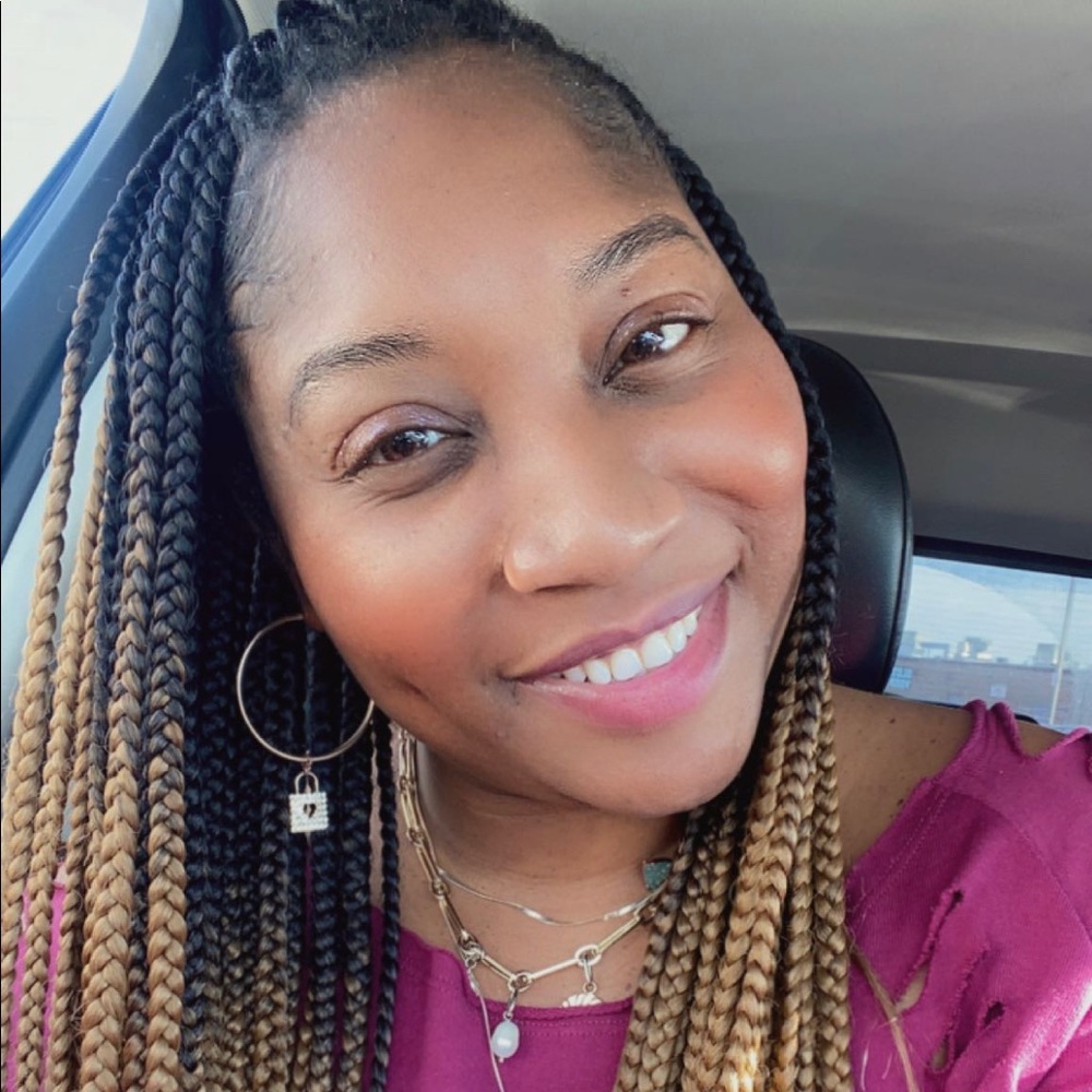 Meet your Posher, Joy